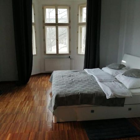 2 Bedrooms Close Vysehrad - Congress Centrum Praga Exterior foto