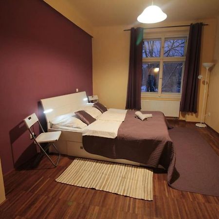 2 Bedrooms Close Vysehrad - Congress Centrum Praga Exterior foto