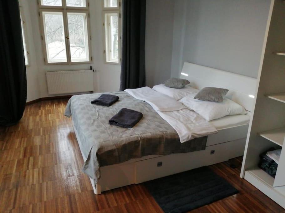 2 Bedrooms Close Vysehrad - Congress Centrum Praga Exterior foto