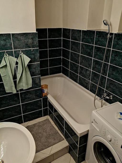 2 Bedrooms Close Vysehrad - Congress Centrum Praga Exterior foto