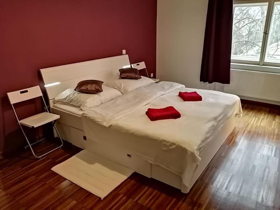 2 Bedrooms Close Vysehrad - Congress Centrum Praga Exterior foto